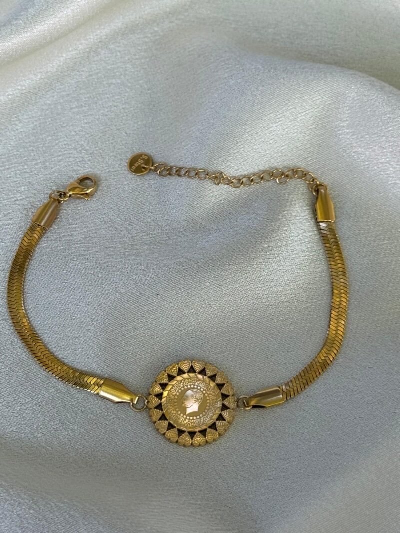 5b4fd28f-e143-436c-bf03-ca74c13779cb