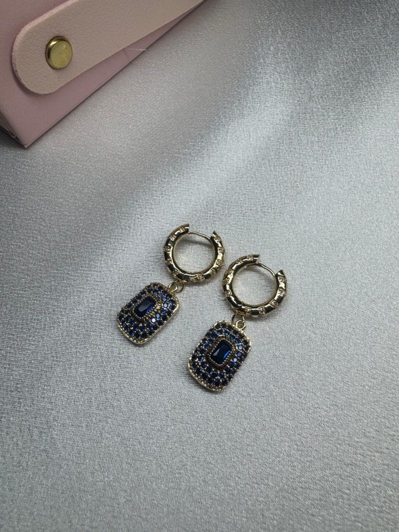 687920bc-49c9-4aee-b260-cfa65a38336c