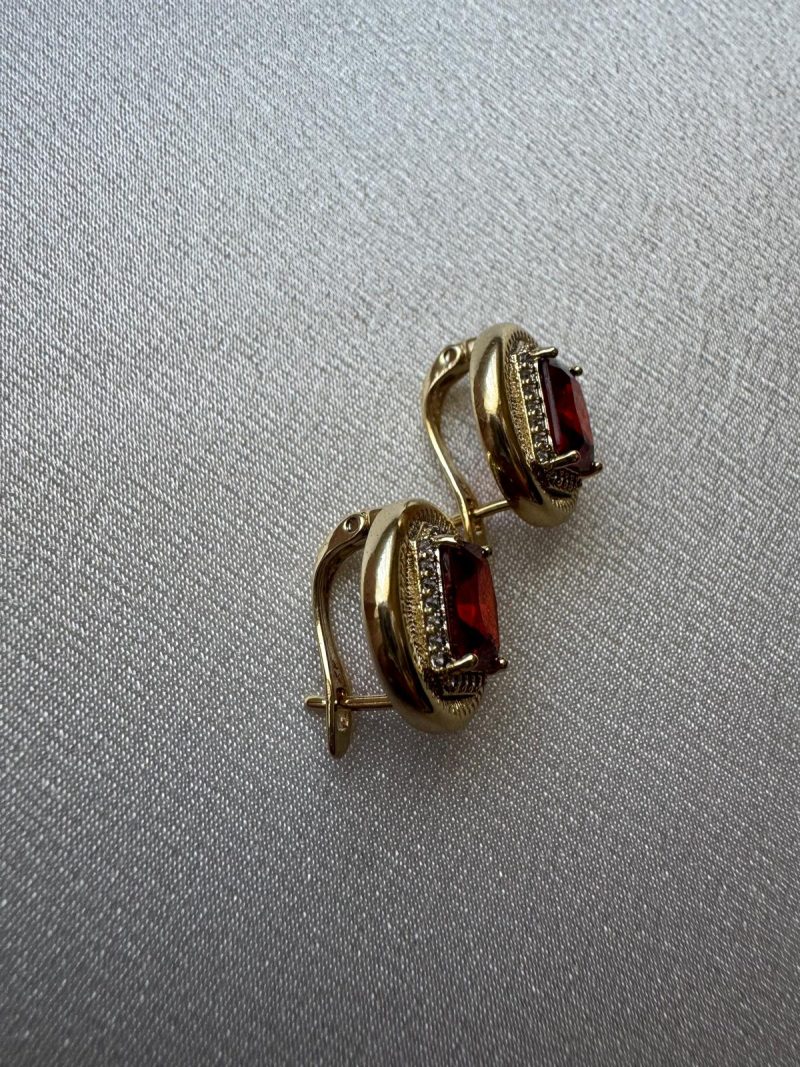 97e5d19e-927c-492f-8c45-df7060e726a1