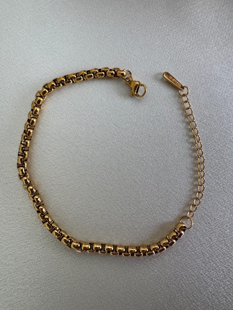 18e07151-be03-4196-9e73-0442d285df8a