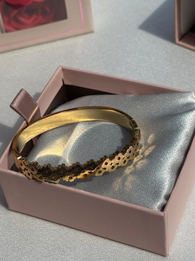 0a9aa887-b677-4fc1-86f4-63973305a27a