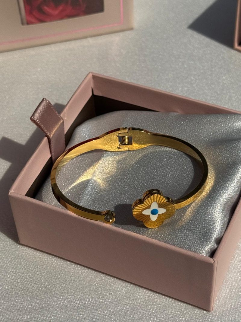 5da509ca-440c-4f56-8bbd-14409e8eea74