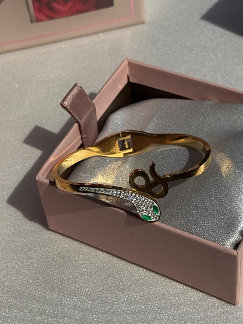 acf87568-3b11-4f44-9f5d-b277247c70a9